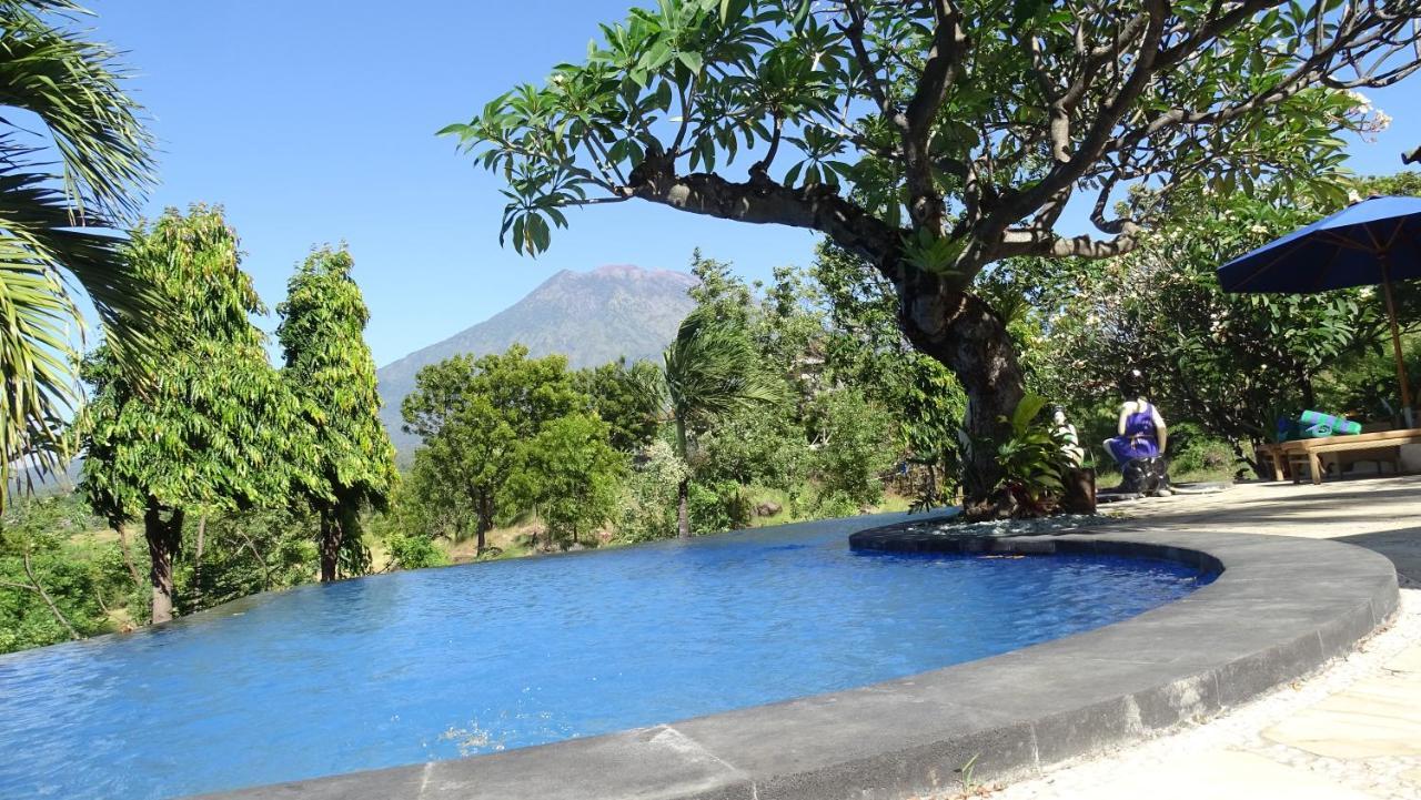 Villa Omah Semar ทูลัมเบน ภายนอก รูปภาพ