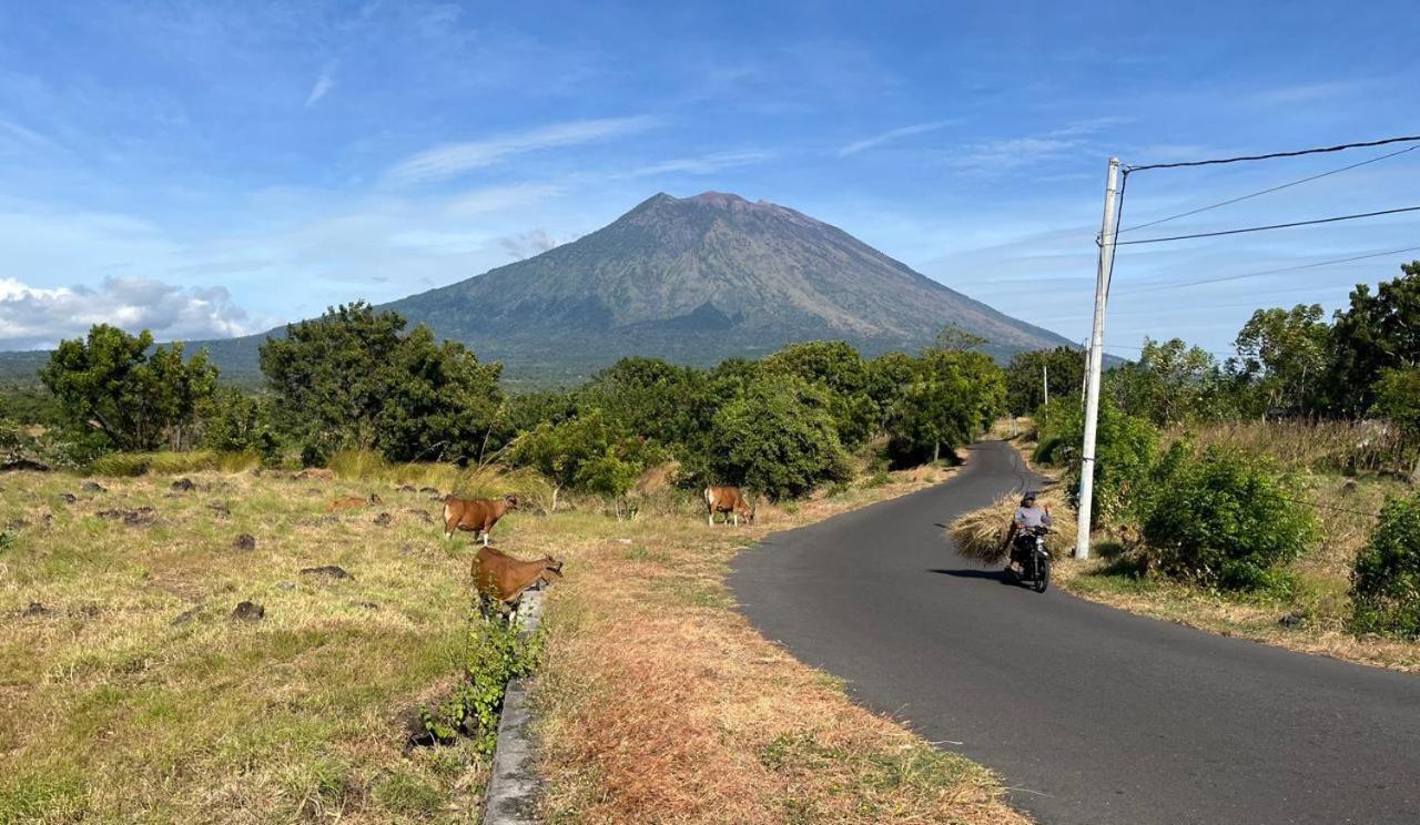Villa Omah Semar ทูลัมเบน ภายนอก รูปภาพ